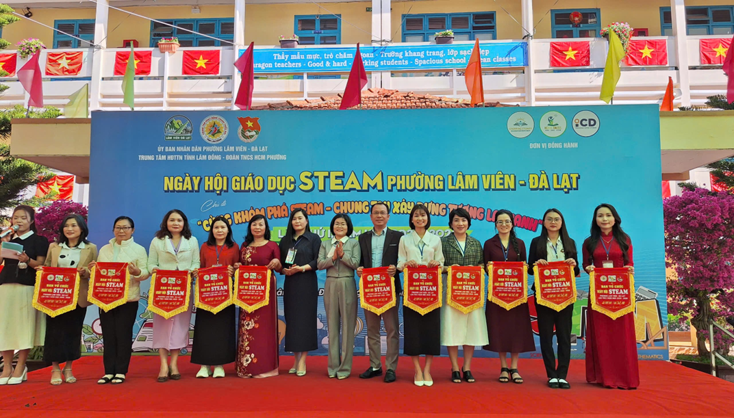 TRƯỜNG THCS&THPT CHI LĂNG THAM GIA NGÀY HỘI GIÁO DỤC STEM PHƯỜNG LÂM VIÊN – ĐÀ LẠT LẦN THỨ I NĂM HỌC 2025 - 2026