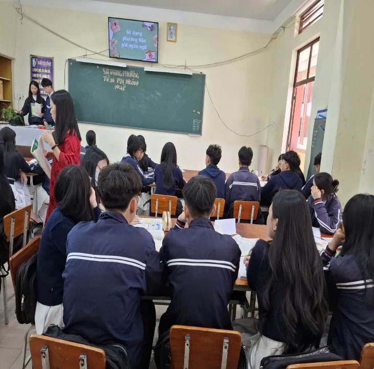 SINH HOẠT CHUYÊN ĐỀ NGỮ VĂN THEO HƯỚNG NGHIÊN CỨU BÀI HỌC